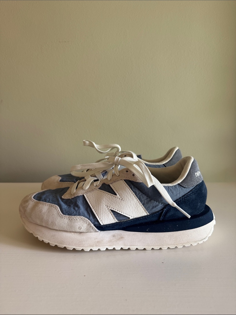 New Balance 237 Sneakers in Navy, Gray and White Retro - Picture 5 of 9